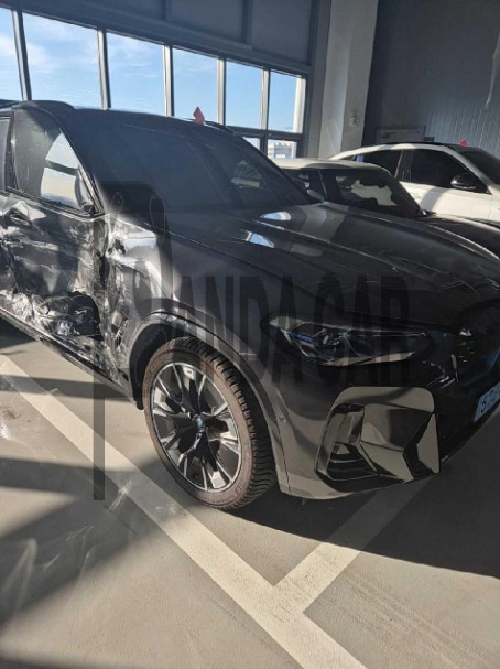 2023 BMW iX3 M Sport, photograph 4