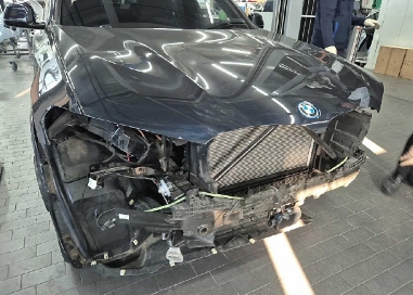 2022 BMW iX3 M Sport, photograph 1