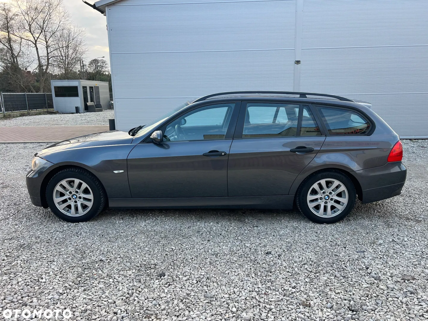 2005 BMW Seria 3 320d, photograph 9