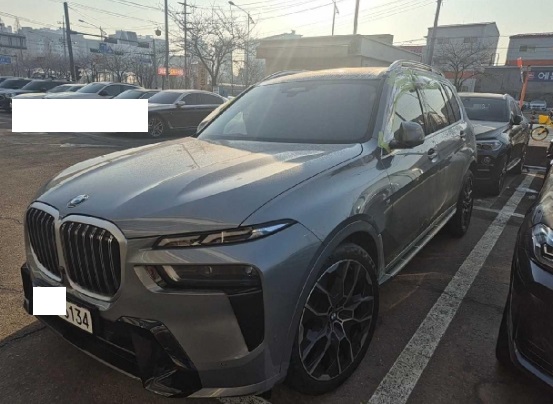 2023 BMW X7 xDrive40i, photograph 5
