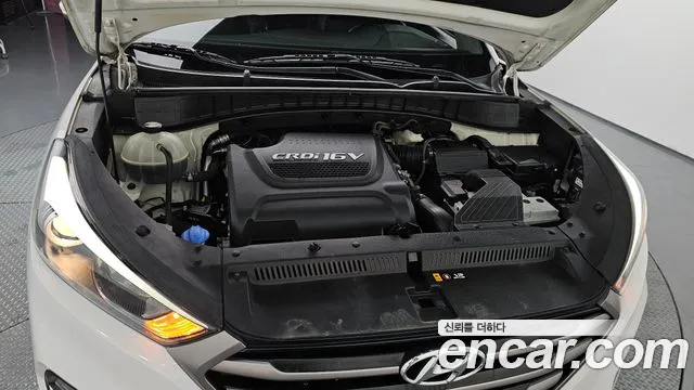 Hyundai Tucson Diesel 2.0 2WD — photo 1 of 31