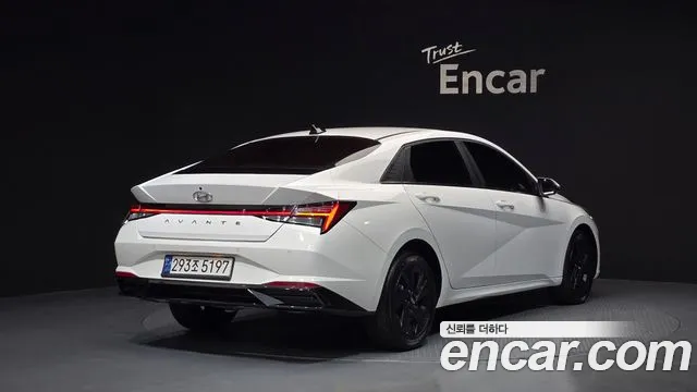 Hyundai AVANTE 1.6 — photo 1 of 30
