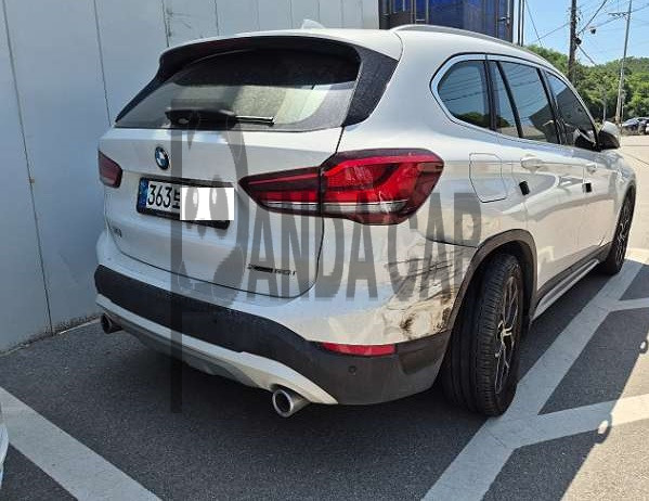 2022 BMW X1 xDrive20i, photograph 2
