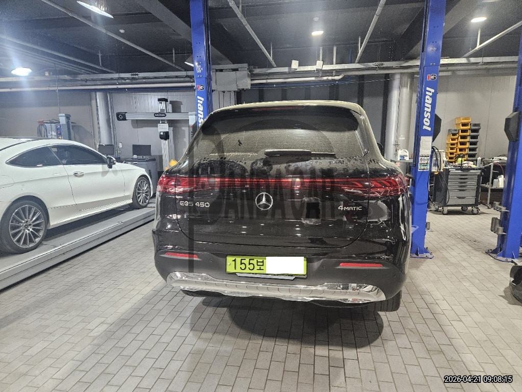 2023 Mercedes-Benz EQS450 4MATIC SUV, photograph 5