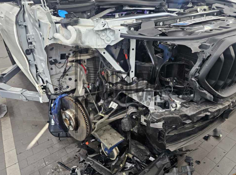 2025 BMW X6 xDrive40i M Sport, photograph 5