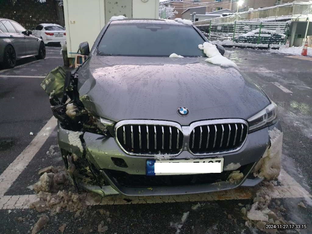 2023 BMW 520i, photograph 1