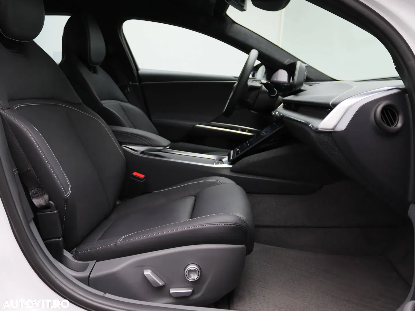 2024 Lucid Air AWD Touring, photograph 11