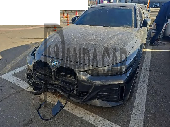 2025 BMW i4 eDrive40, photograph 1