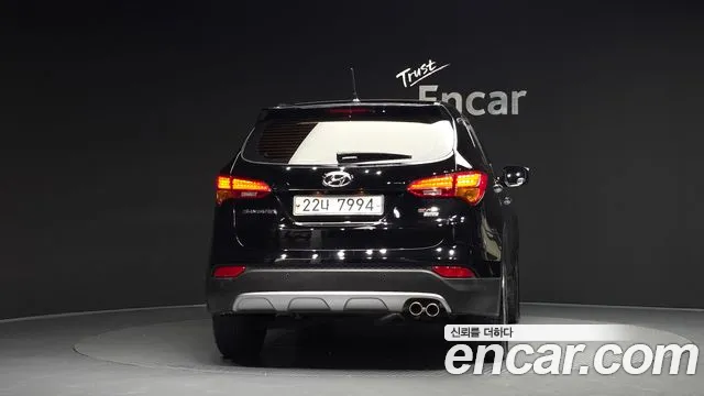 Hyundai Santafe Diesel(e-VGT) 2.2 2WD Premium — photo 1 of 30