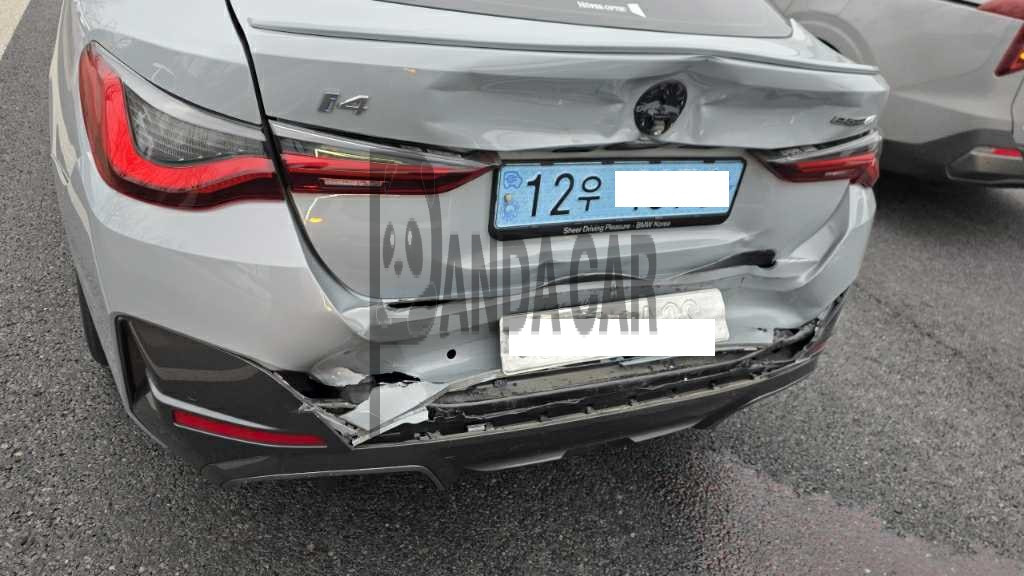 2023 BMW i4 eDrive40, photograph 4