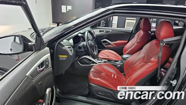 2011 Hyundai Veloster Extreme, photograph 7