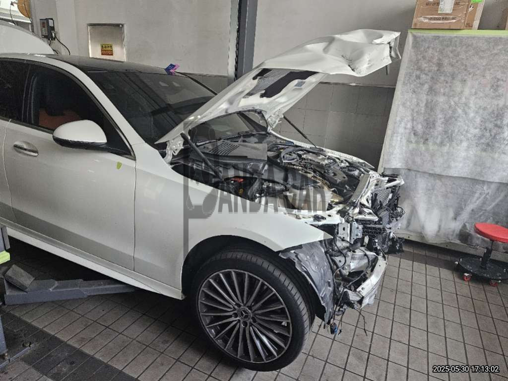 2023 Mercedes-Benz C300 4MATIC, photograph 4