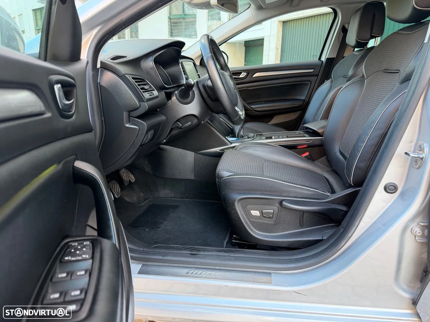 2016 Renault Mégane 1.2 TCE Limited, photograph 9