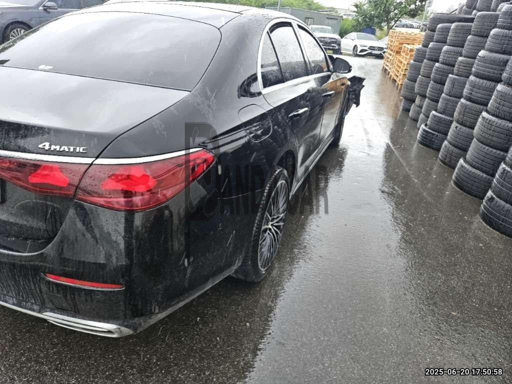 2024 Mercedes-Benz E 450 4MATIC, photograph 2