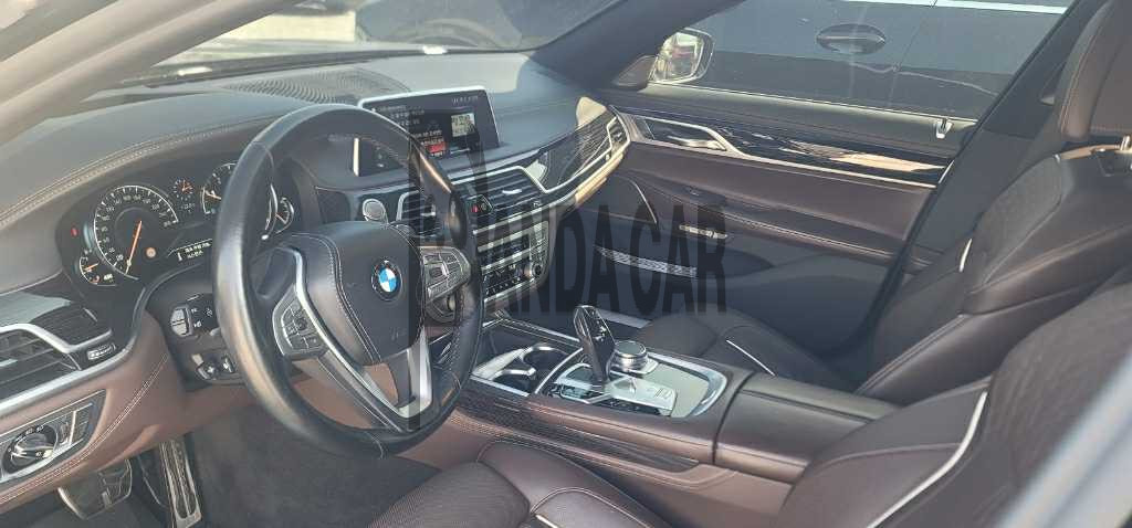 2018 BMW 740Li xDrive, photograph 2