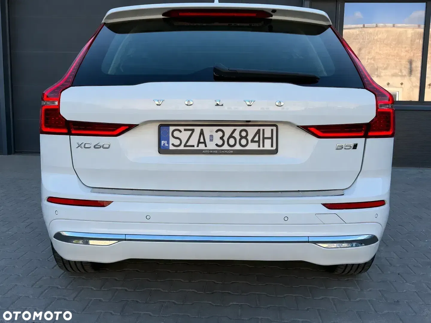 2021 Volvo XC 60 B5 B AWD Inscription, photograph 3