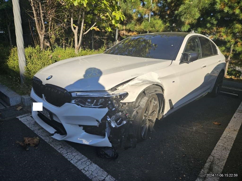 2018 BMW 530i, photograph 2