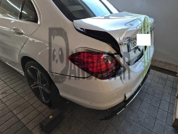 2019 Mercedes-Benz C220 d 4Matic, photograph 4