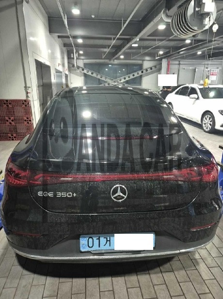 2022 Mercedes-Benz EQE350 +, photograph 3