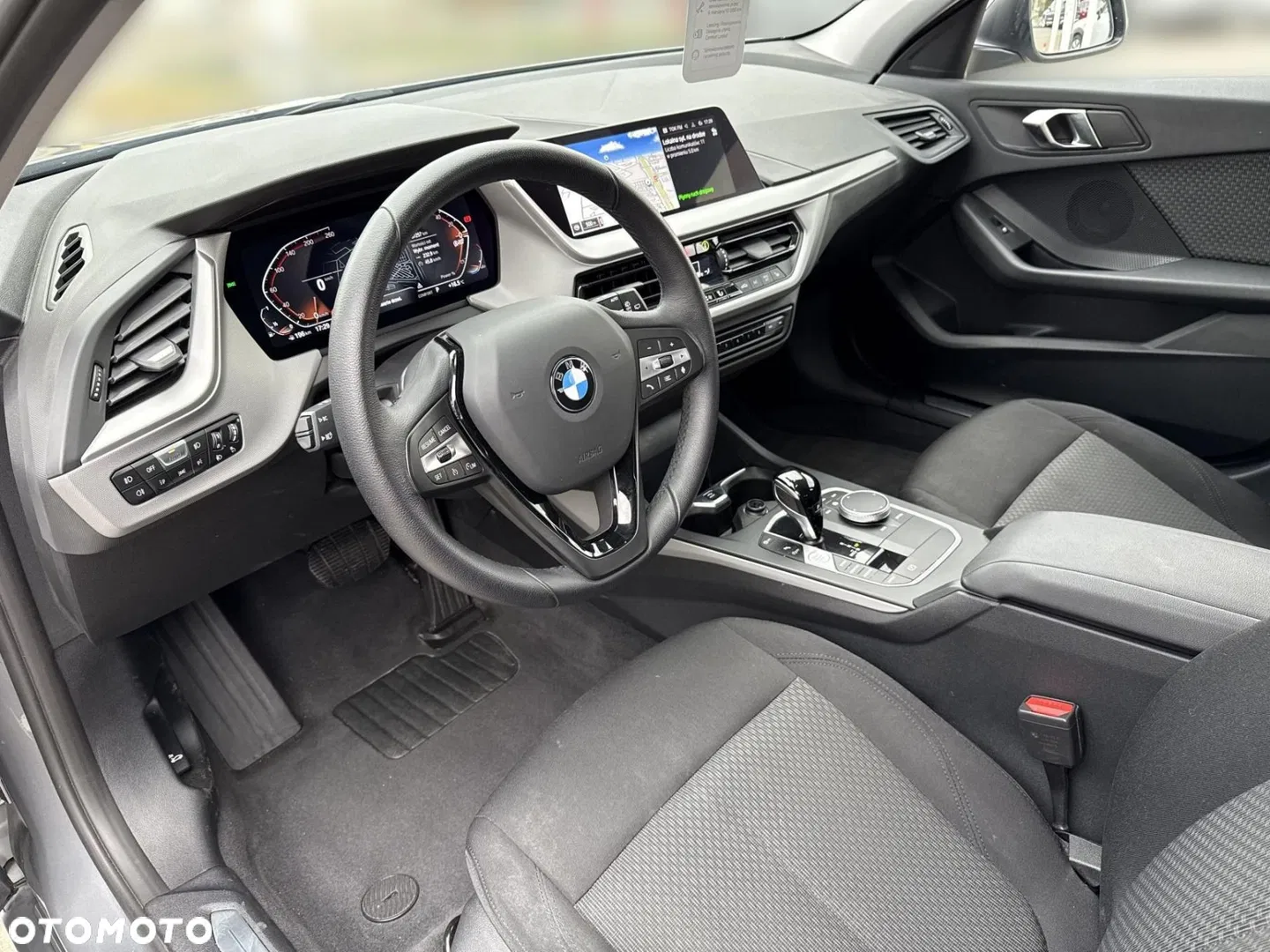 2024 BMW Seria 1, photograph 5