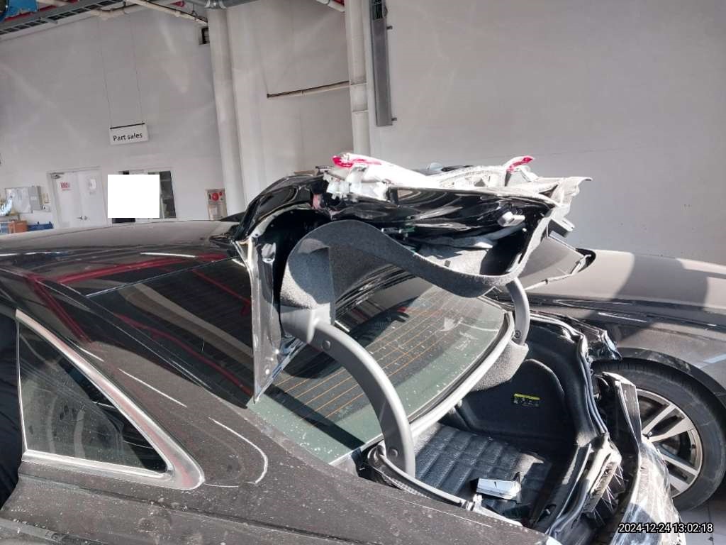 2021 Audi A6 40 TDI quattro, photograph 2