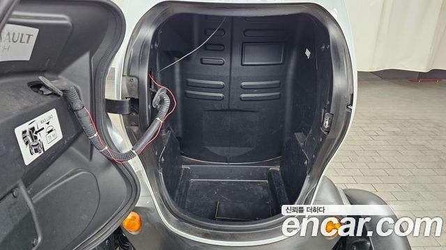 2019 Renault-KoreaSamsung Twizy Cargo(1-seater+Trunk), photograph 2