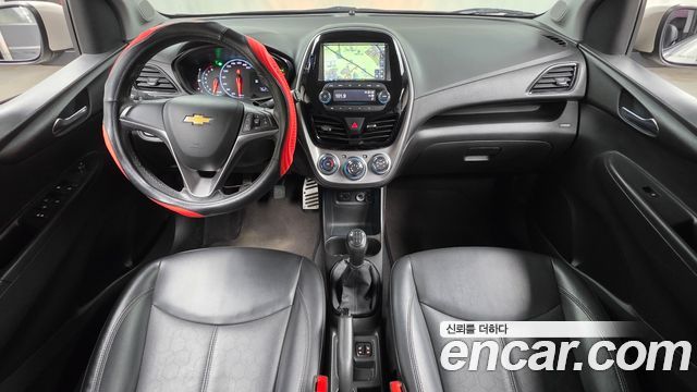 2016 ChevroletGMDaewoo Spark LT, photograph 9