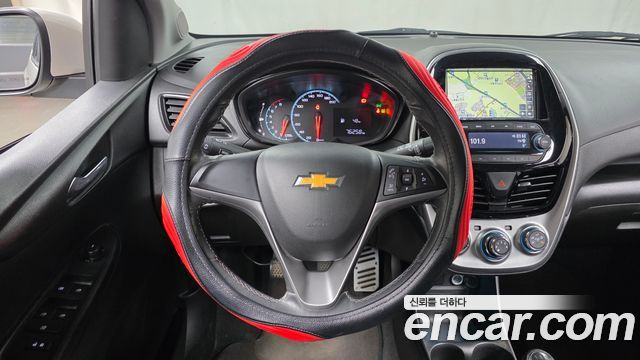 2016 ChevroletGMDaewoo Spark LT, photograph 12