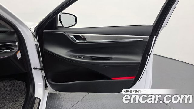 2022 Hyundai Grandeur Le Blanc, photograph 10