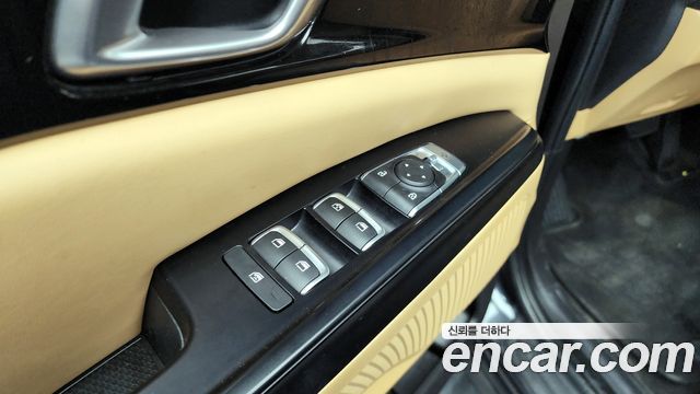 2022 Kia Canival 9-Seater Prestige, photograph 8