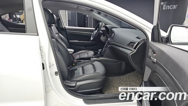 2017 Hyundai AVANTE 1.6 GDI Value Plus, photograph 6