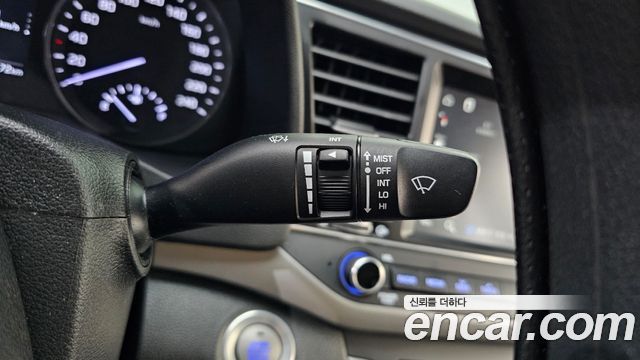 2017 Hyundai AVANTE 1.6 GDI Value Plus, photograph 9