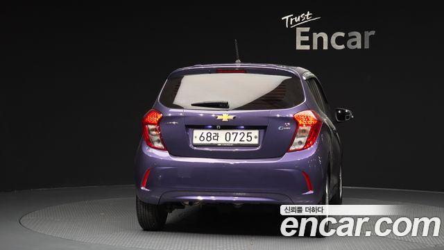 2015 ChevroletGMDaewoo Spark LT, photograph 4