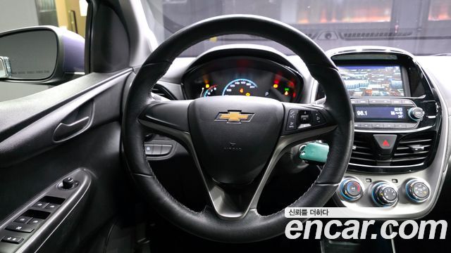 2015 ChevroletGMDaewoo Spark LT, photograph 9