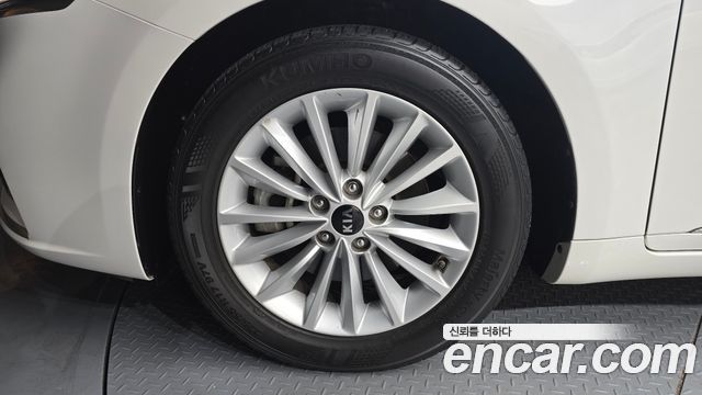 2016 Kia K7 2.4 GDI Prestige, photograph 7