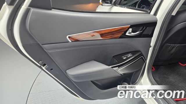 2016 Kia K7 2.4 GDI Prestige, photograph 9