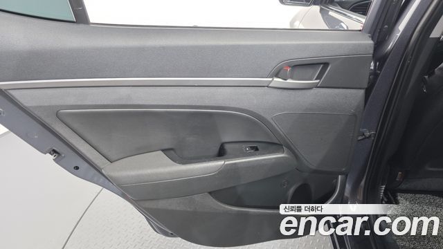 2016 Hyundai AVANTE 1.6 GDI Modern, photograph 9