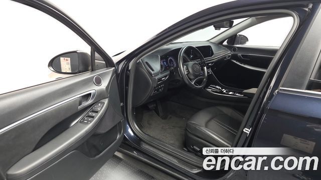 2021 Hyundai Sonata Premium, photograph 4