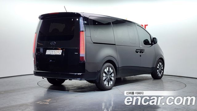 2021 Hyundai Staria Lounge 9-Seater, photograph 7
