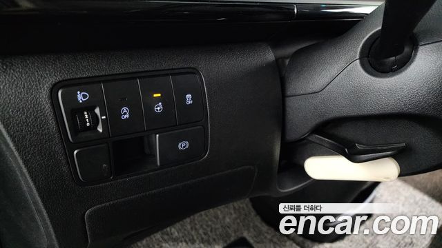 2021 Hyundai Staria Lounge 9-Seater, photograph 11