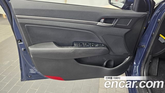 2015 Hyundai AVANTE 1.6 GDI Modern, photograph 3