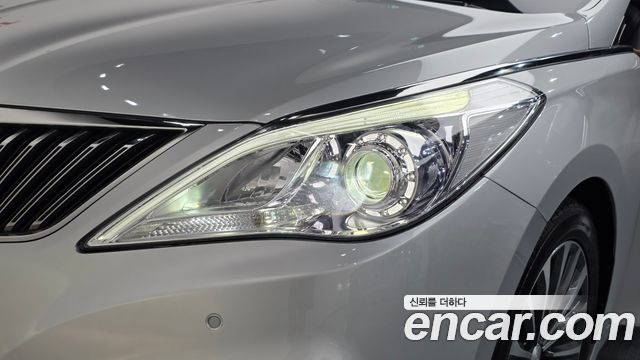 Hyundai Grandeur HG300 Exclusive — photo 1 of 32