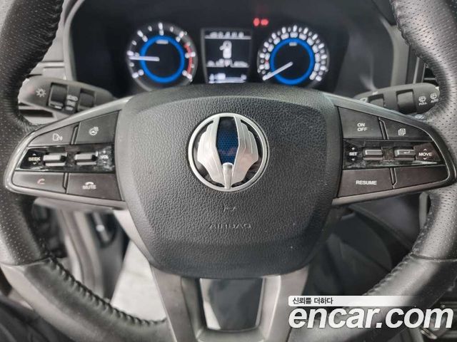 KG_Mobility_Ssangyong Rexton Diesel 2.2 2WD — photo 1 of 20