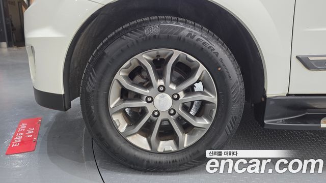 2013 KG_Mobility_Ssangyong KORANDO CX7 4WD, photograph 11