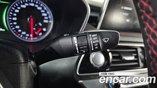 2020 Genesis G70 2.0T, photograph 8