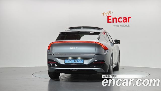 2021 Kia EV6 Long Range, photograph 2