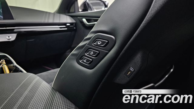 2021 Kia EV6 Long Range, photograph 8
