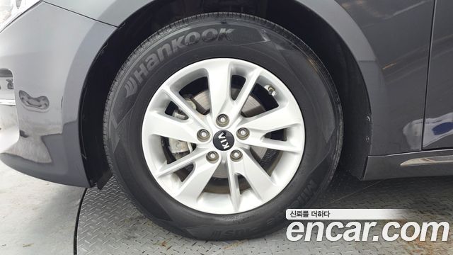 2017 Kia K5 2.0 MX, photograph 10