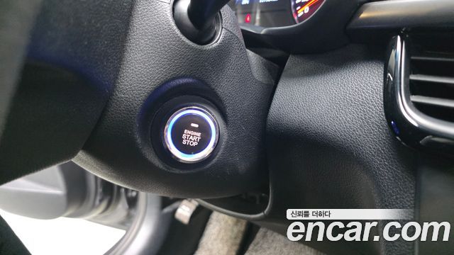 2017 Kia K5 2.0 MX, photograph 4