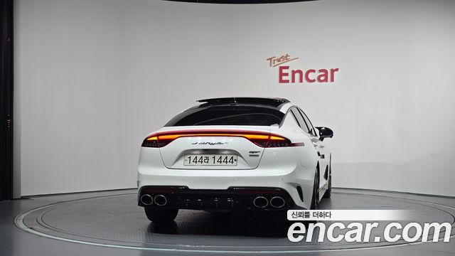 Kia Stinger 3.3 GT AWD Masters Turbo Package — photo 1 of 34